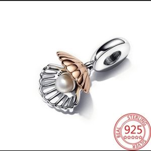 Seashell Beach European Charm S925 Opens with Pearl Inside